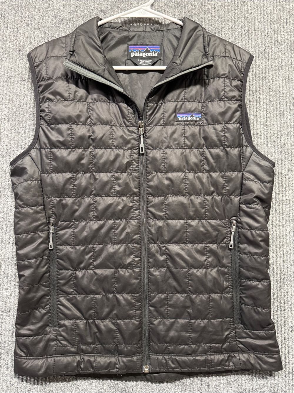 Patagonia Men's Black Quilted Lightweight Puffer Vest Small